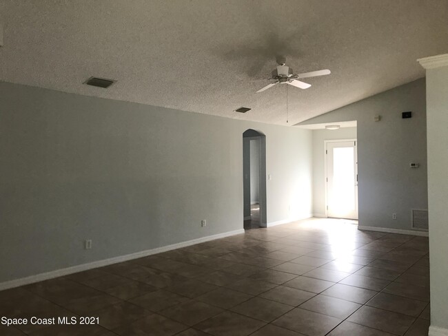 Photo - 3006 Alice St