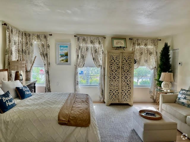 One bedroom living room - 15 N Ocean Breeze Rental