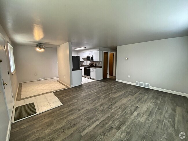 Building Photo - 4830 Field Ct Rental
