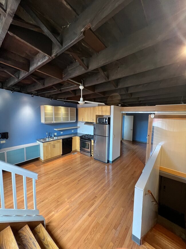 Building Photo - 2109 Larkins Way Unit Loft