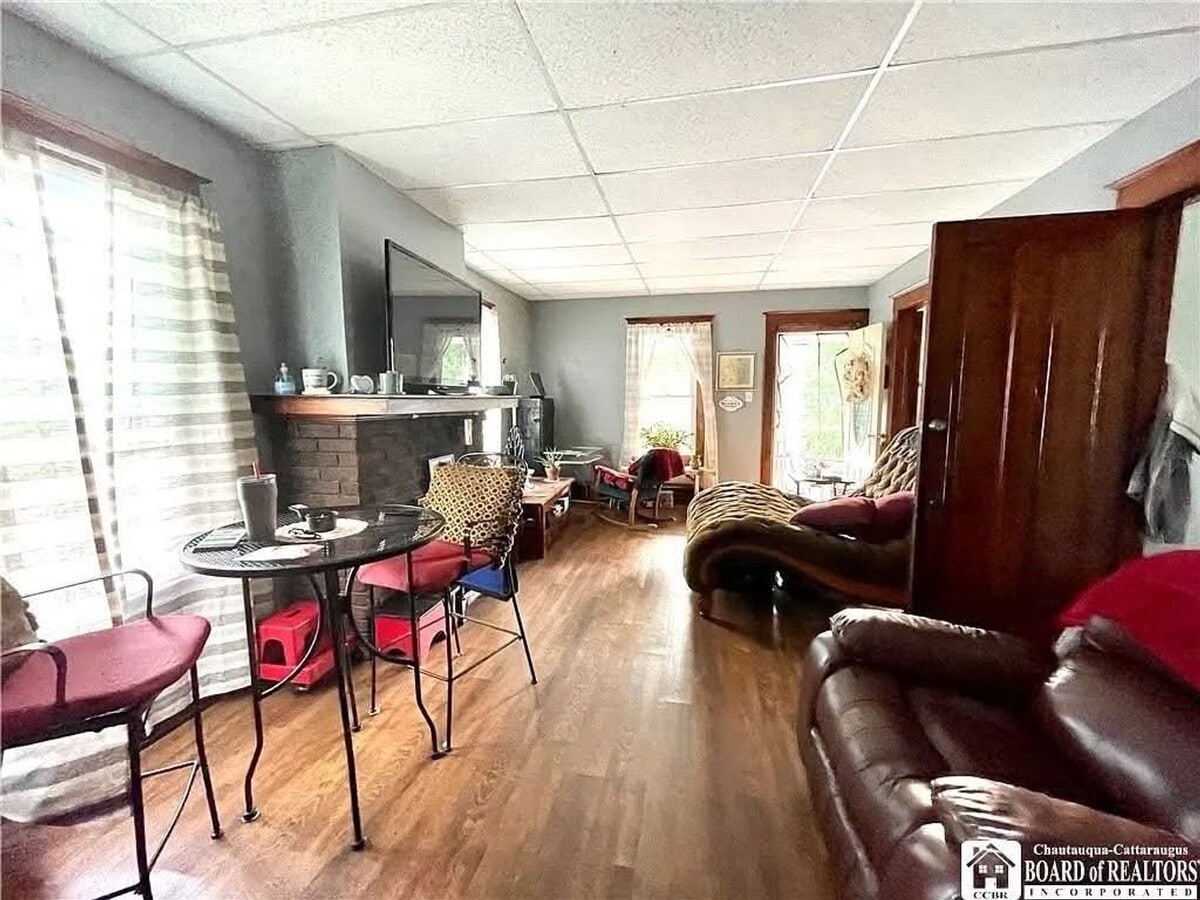 Photo - 120 N 3rd St Unit Upper