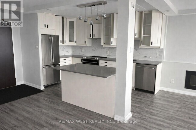 Photo - 2 Glamorgan Ave Unit 1112