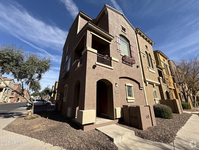 Building Photo - 900 S 94th St Rental