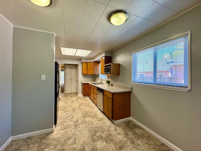 Photo - Charming 4 bedroom Home in Tahoe Park w/ E...