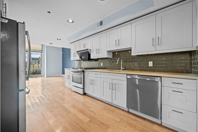 Photo - 8917 River Rd Unit 8