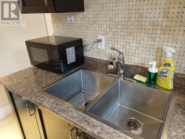 Photo - 168 Painted Post Dr