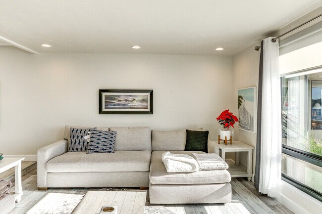 Photo - 4513 Cove Dr Unit ID1308070P