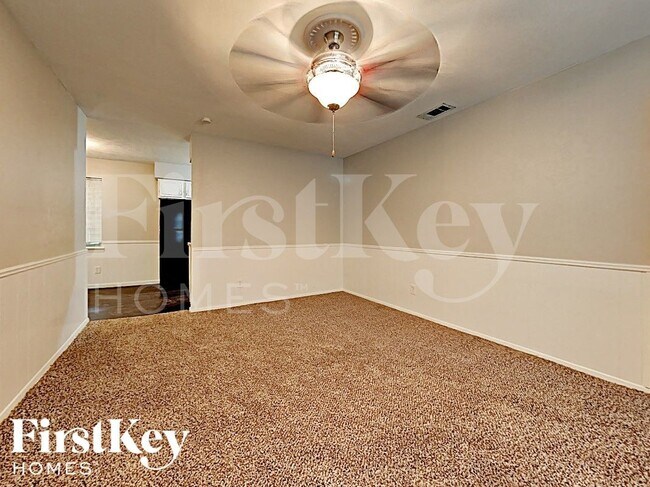 Photo - 4639 Nettleton Dr