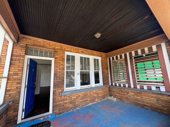 Building Photo - Duquesne 3 Bedroom 1 Bath Newly Renovated House, Yard