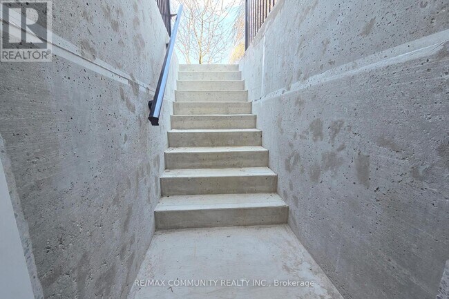Photo - 76 Nightstar Rd