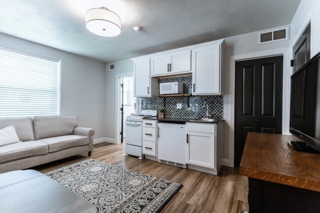 Photo - 101 N Rose St