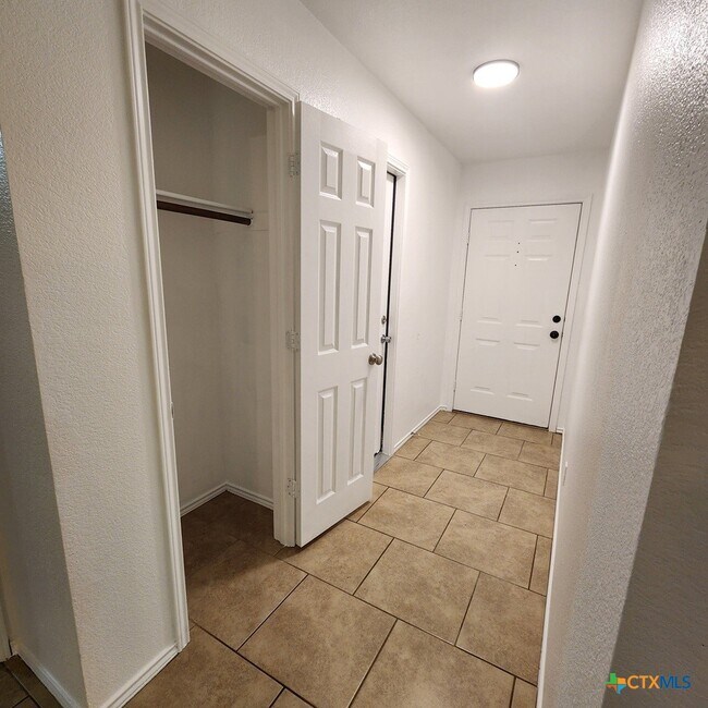 Photo - 1111 Travis Cir