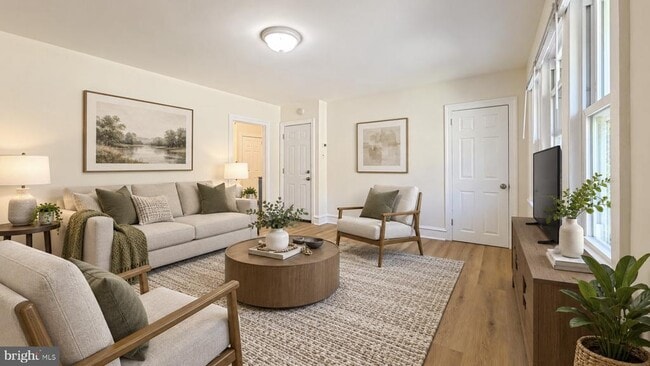 105 S Wayne Ave Unit 2ND FLOOR