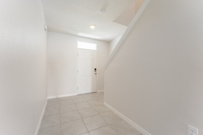 Photo - "Spacious 5-Bed Oasis located in SouthShore Bay!