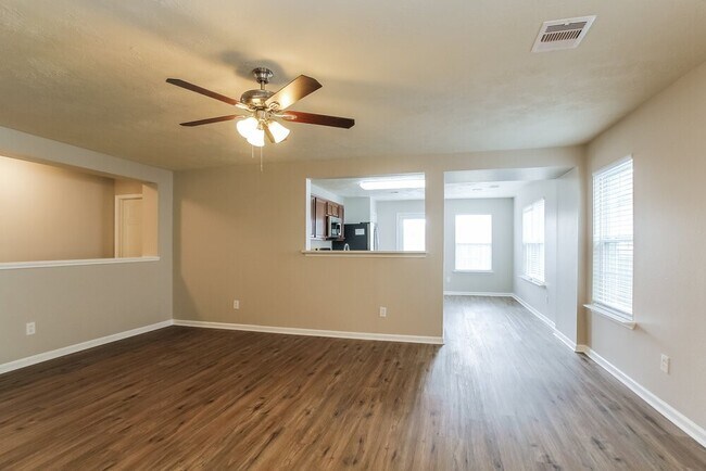 Photo - 8138 Sanders Glen Ln