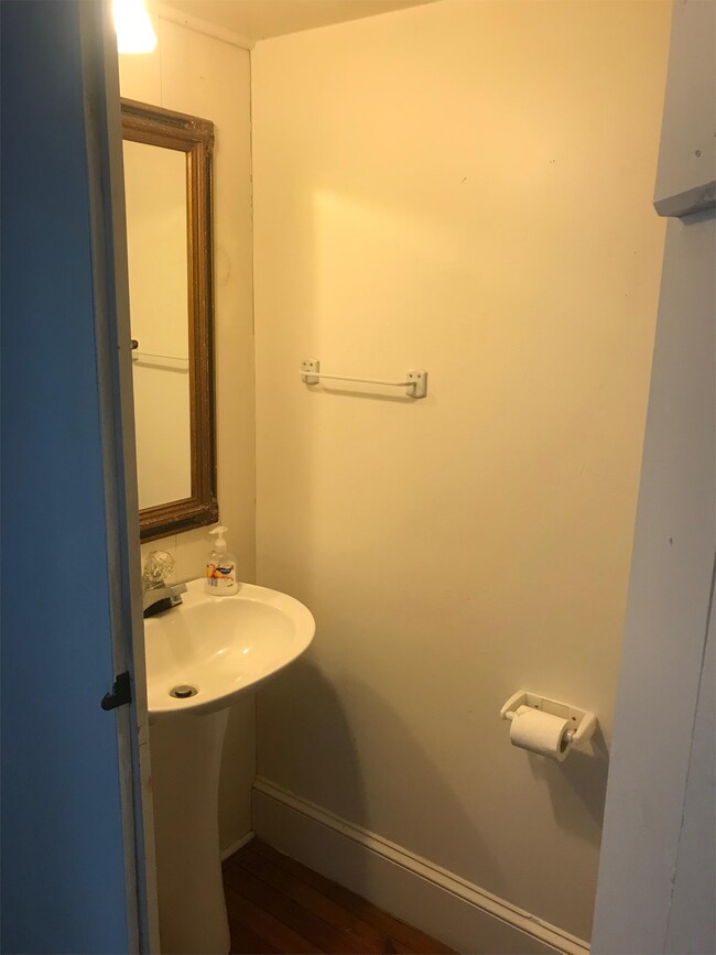 Photo - 26 N New St