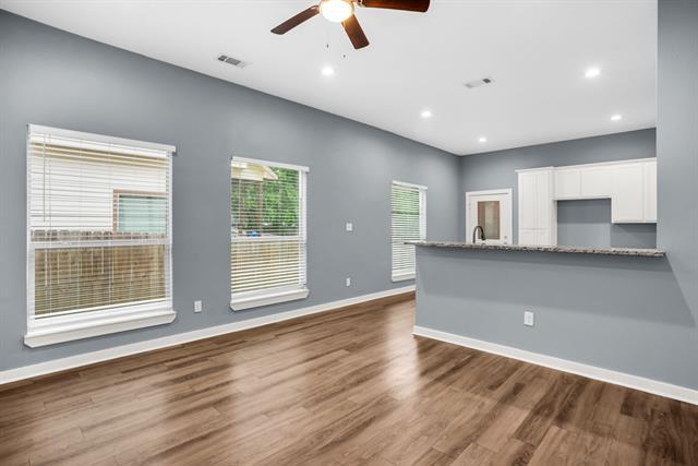 Photo - 206 Pecan Hollow St