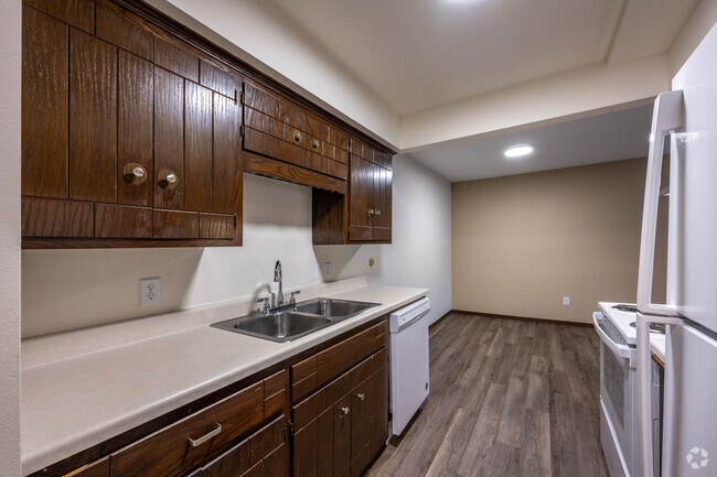 2BR, 1.5BA - 1,075SF - Kitchen - St. Clair Commons 1304
