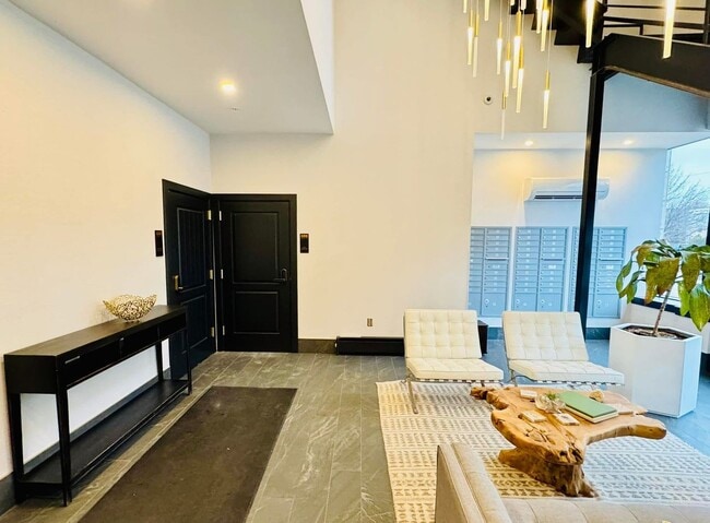 Photo - 800 New Hampshire St Unidad 212