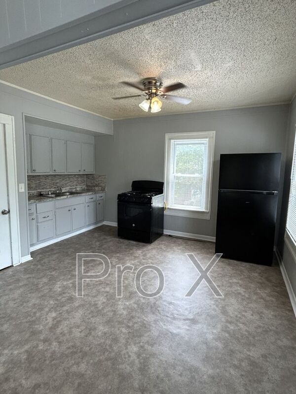 Photo - 201 W Washington St