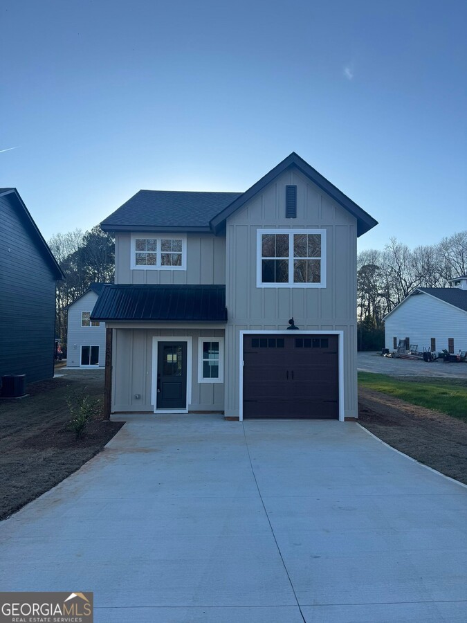 Photo - 300 Burns Ave