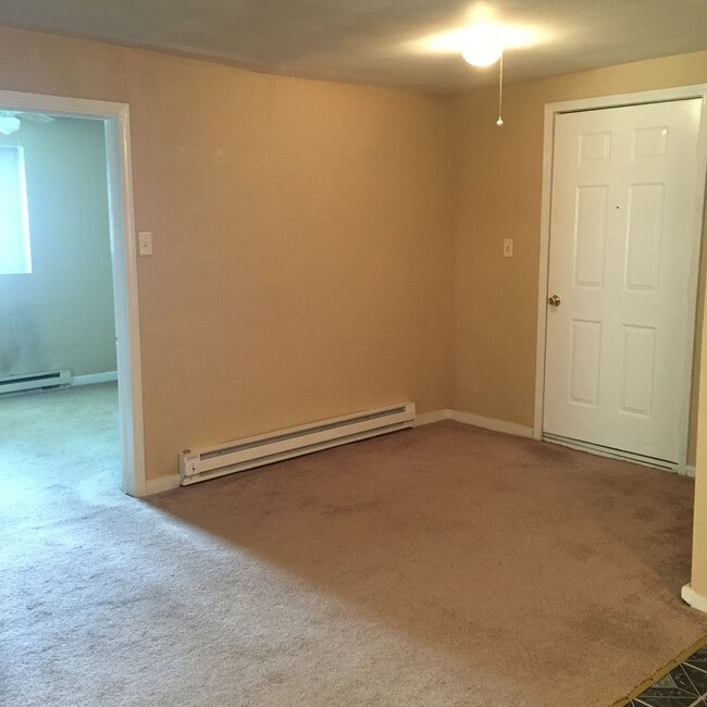 Photo - 110 W Walnut St Unit #4