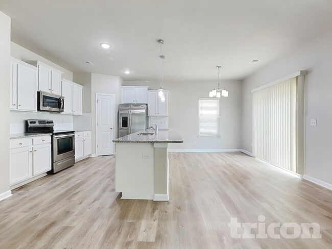 Photo - 143 Spring Knoll Dr