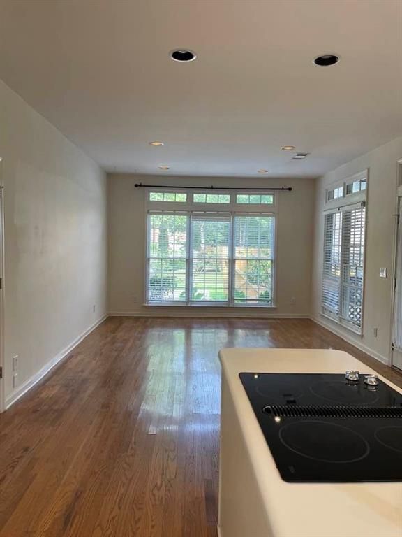 Photo - 2036 Londonberry Ct NE