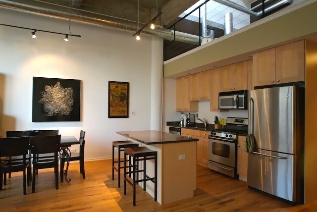 Photo - 2000 S Michigan Ave Unit 303