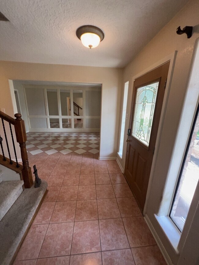 18507 Sweetmeadow Dr