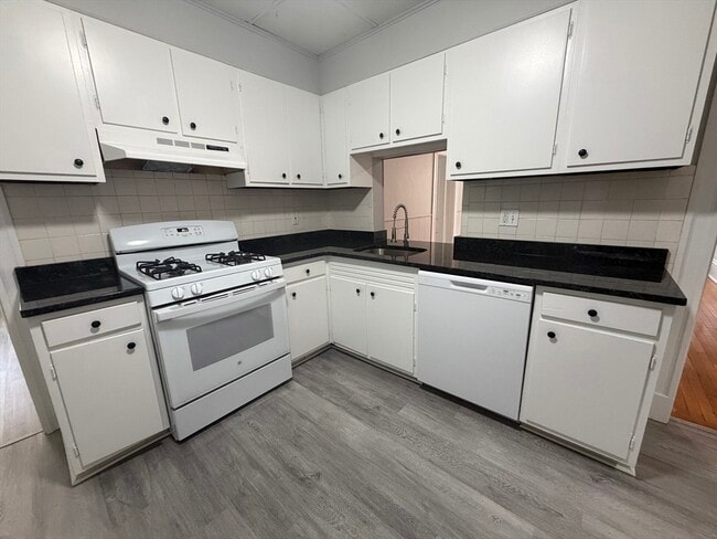 Photo - 11 Park St Unit 6