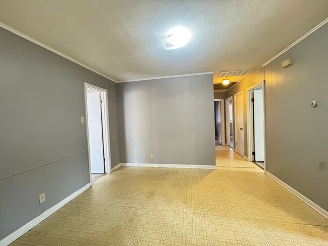 Photo - 3 Bed 1 Bath Home in Ruston