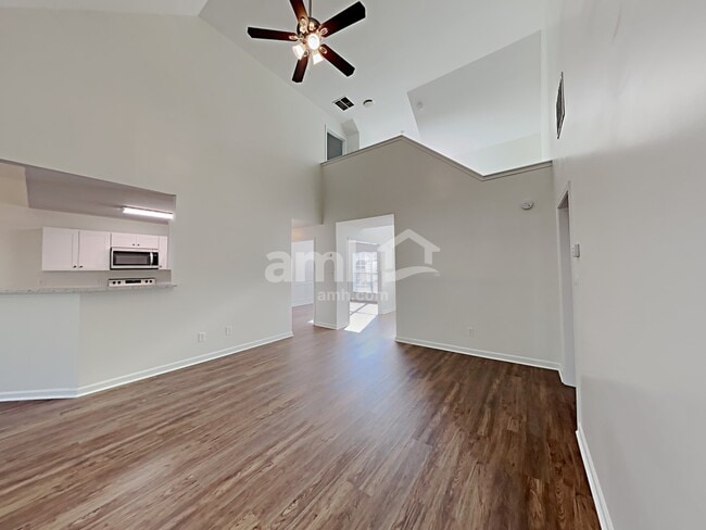 Photo - 2675 Sedgeview Way NE