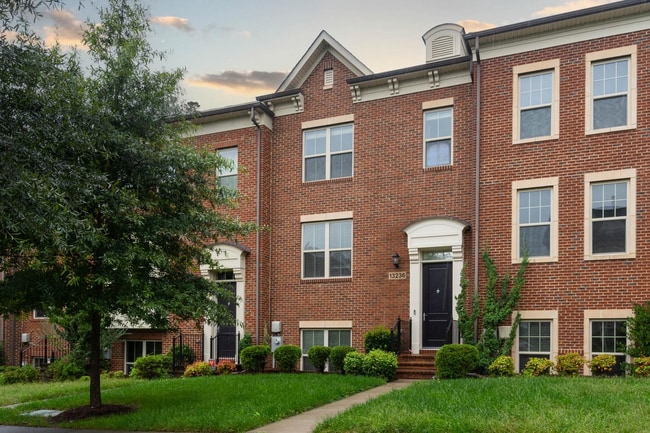 Building Photo - Beautiful Townhouse in Poplar Run, Silver Spring, MD