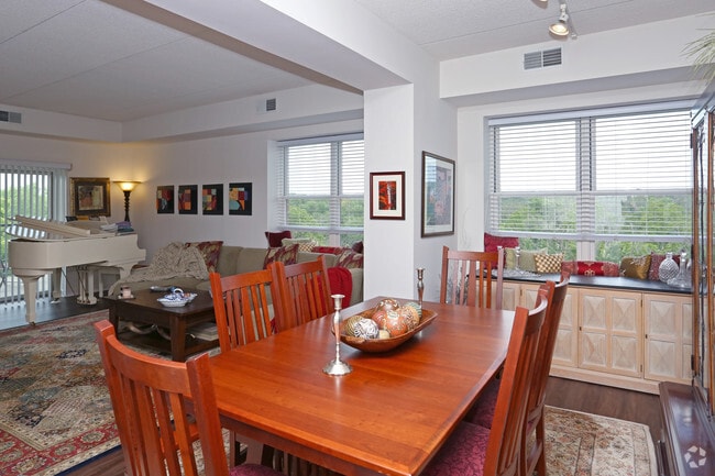 2BR, 2BA - Dining Room