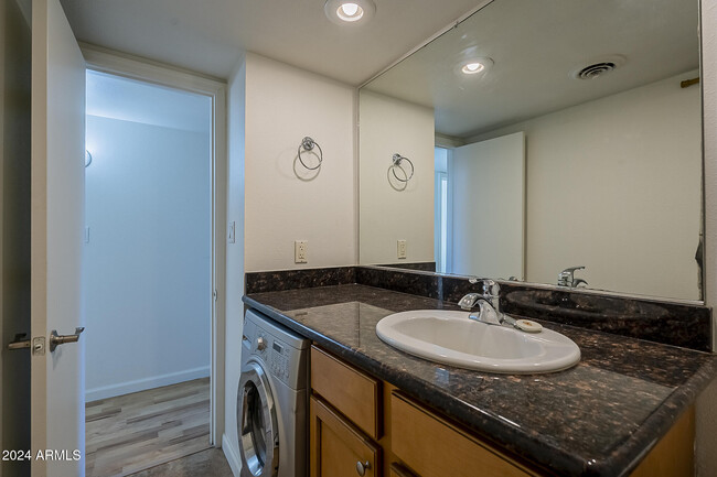 Photo - 1702 W Tuckey Ln Apartment Unit 218