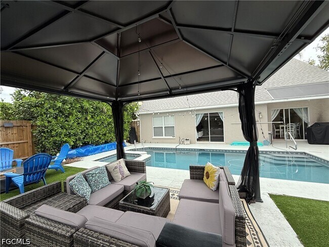 Photo - 15009 Cloverdale Dr