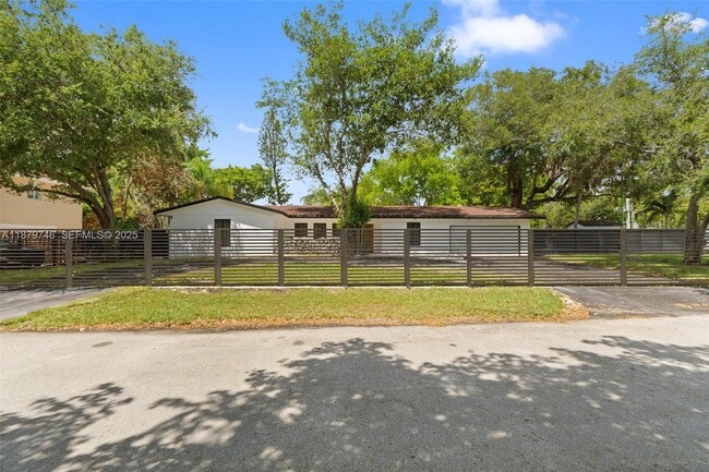 Photo - 15202 SW 80th Ave