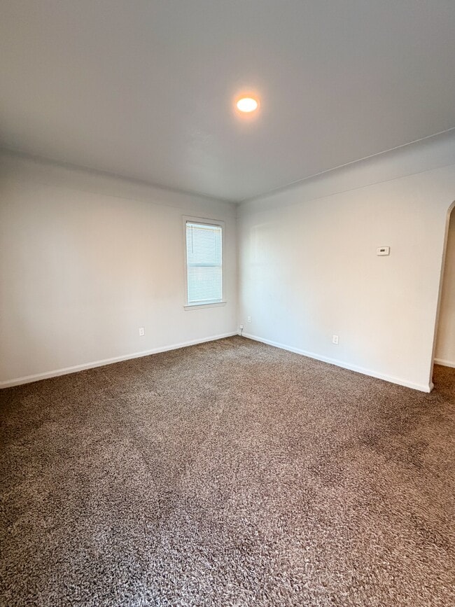 Photo - 20091 Barlow St