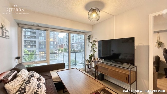 Building Photo - 872 Sheppard Av W Unit 301-872 Sheppard Ave W, North York, Ontario
