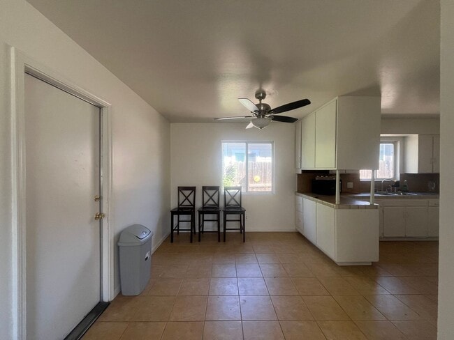 Photo - Charming 3 Bed 1 Bath Home in Downtown Teh...