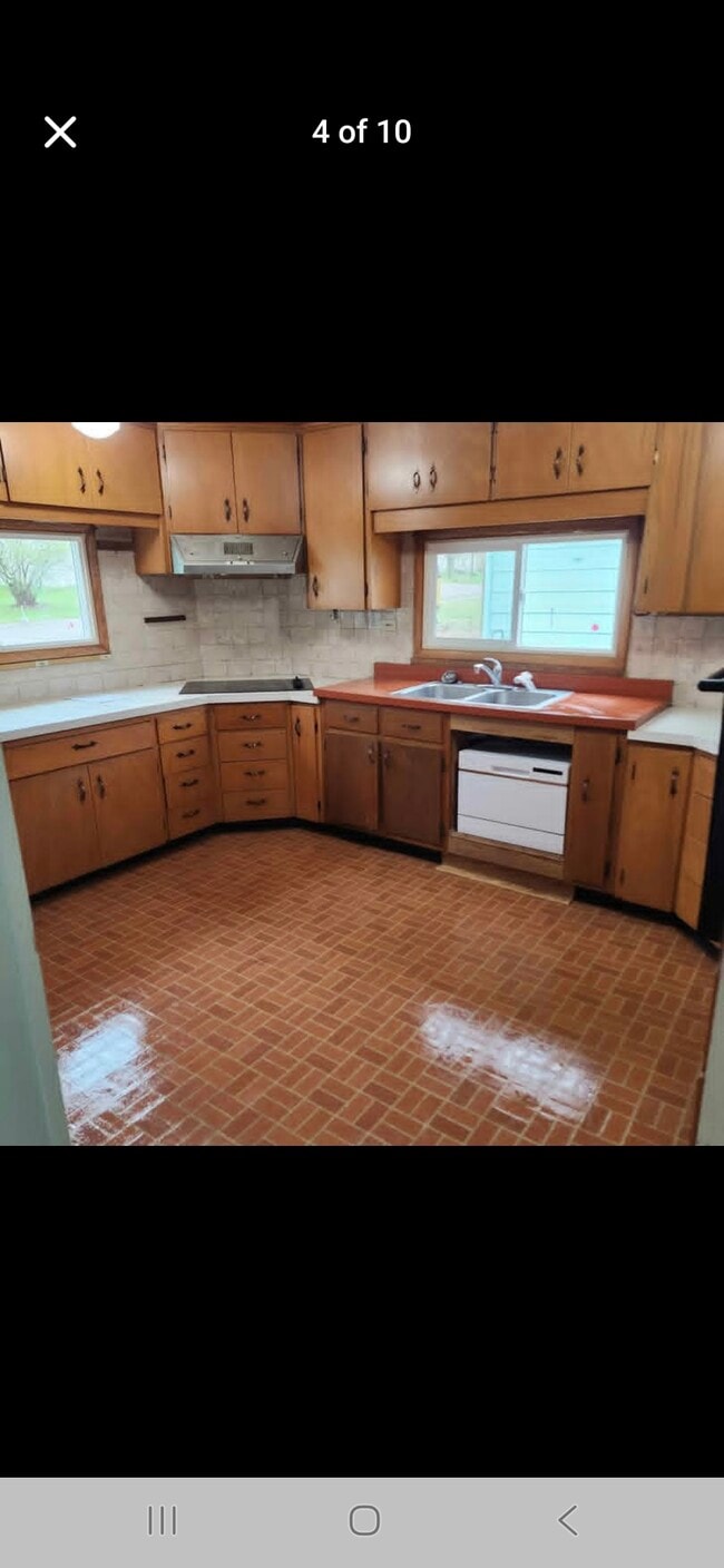 Photo - 306 2nd St