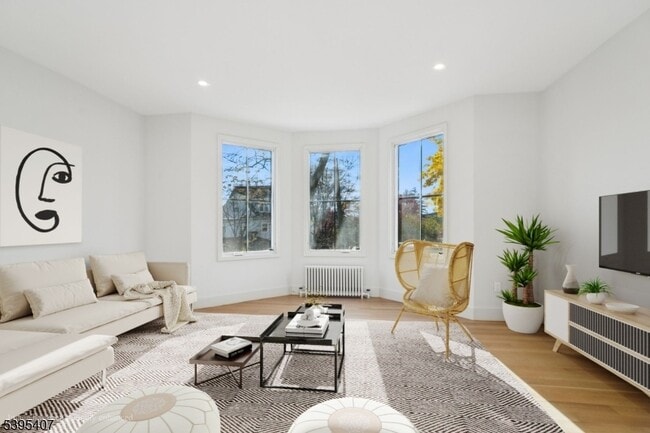 Photo - 75 Midland Ave