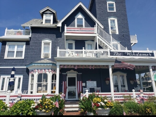 Building Photo - 23 Ocean Ave Unit Studio