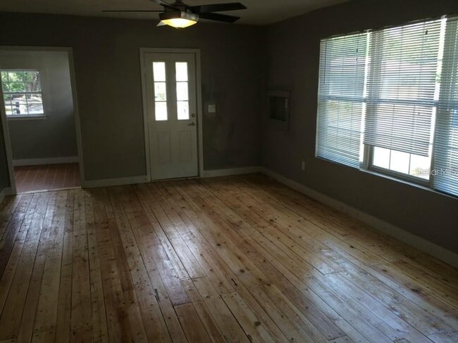 Photo - 514 W Plaza Pl