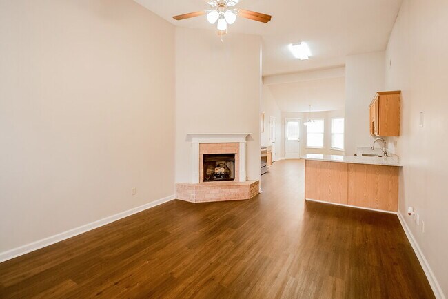 Photo - 4490 Shadow Glen Cove