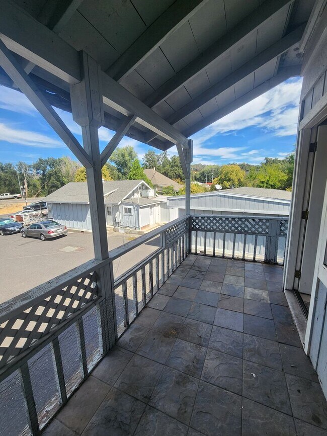 Photo - Main71 Unit #2 (Top)