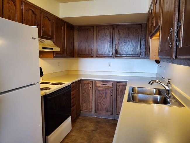 Photo - 2 bedroom, 1 bath - Great location! Unit 5538