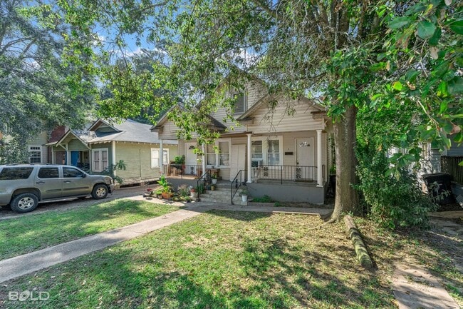 649-B Merrick Street-