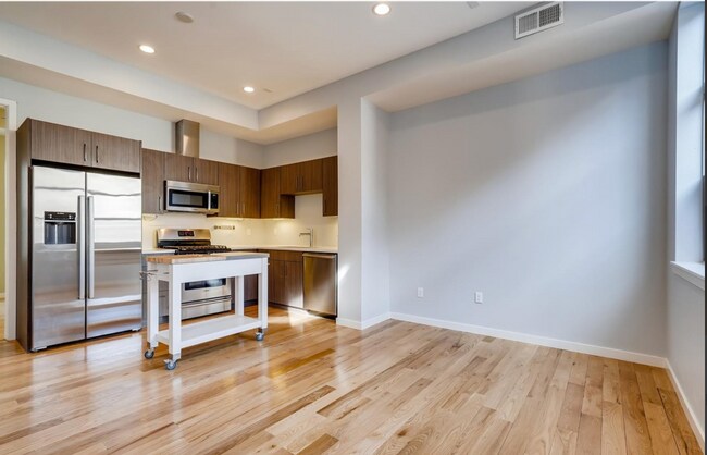 Photo - 2331 Glenarm Pl